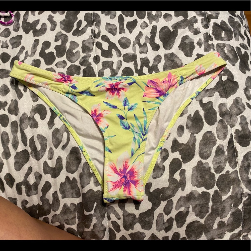 Victoria Secret Itsy Bikini Bottoms
